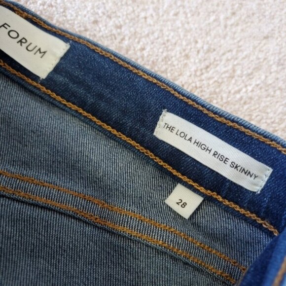 Aritzia Denim Forum Lola High Rise Skinny Stretch Jeans 28 - Picture 9 of 10